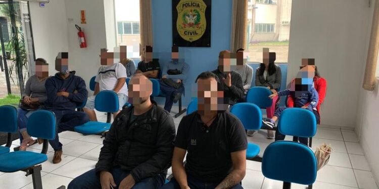 Grupo denuncia imobiliária sobre golpes em Jaraguá do Sul