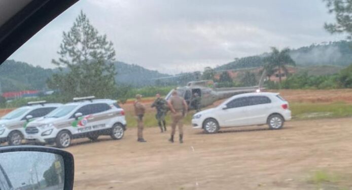 PM segue no cerco em busca de foragido que atropelou PM em Massaranduba