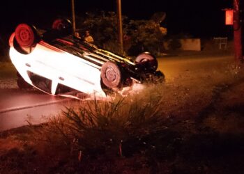 [Vídeo] Capotamento é registrado em Massaranduba