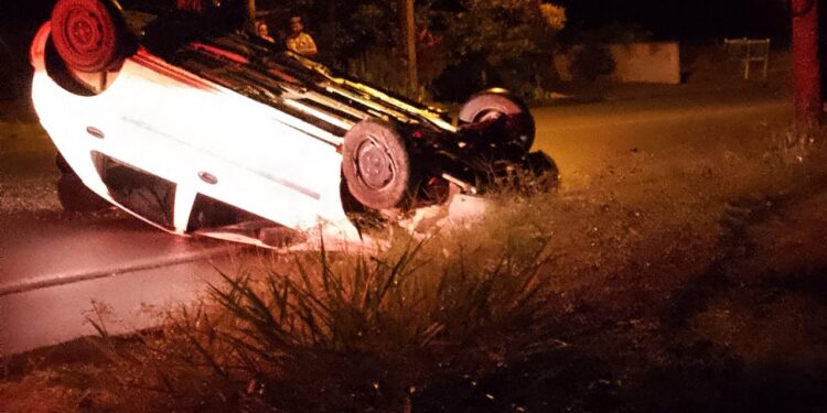 [Vídeo] Capotamento é registrado em Massaranduba