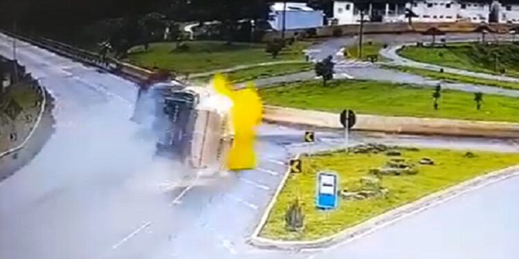 [Vídeo] Motorista morre após grave acidente em SC