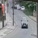 [Vídeo] Carro invade a contramão e atinge veículo em Joinville