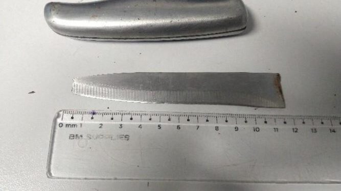 Homem é preso após esfaquear outro homem em Schroeder