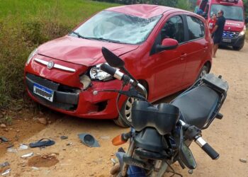 Motociclista fica ferido após acidente com carro em Guaramirim