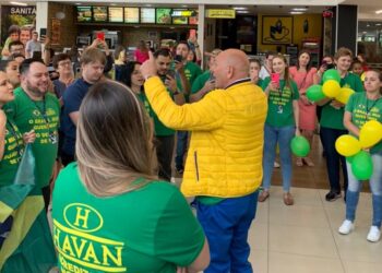 Empresário Luciano Hang visita Jaraguá do Sul