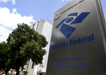 Governo federal arrecada R$ 164,15 bilhões de tributos em março