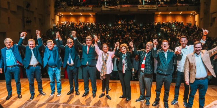 Lunelli transmite cargo para vice e lança pré-candidatura ao governo do estado