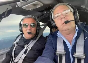 Buscas por avião com três catarinenses seguem sem sucesso