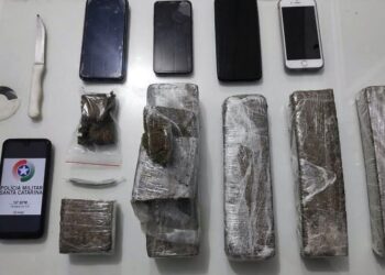 Casal é preso com cerca de três kgs de maconha em Jaraguá do Sul