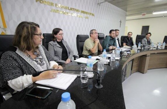 Audiência sobre o transporte público jaraguaense apresenta propostas