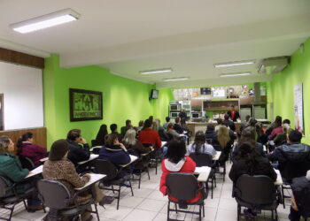 Angeloni retoma aulas presenciais de gastronomia com cursos em Jaraguá do Sul