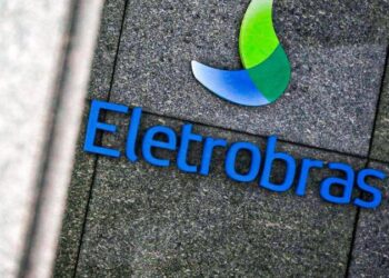 Eletrobras lança oferta de ações de R$ 30 bilhões para privatização