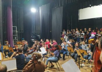 Orquestra Jovem e Coral da SCAR apresentam concerto de Dia das Mães neste domingo (08)