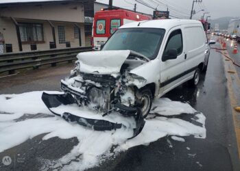 Ciclista fica ferida após acidente na SC-108, em Guaramirim