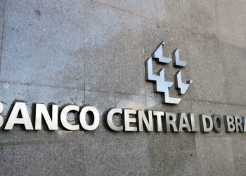 Banco Central eleva taxa básica de juros para 12,75% ao ano