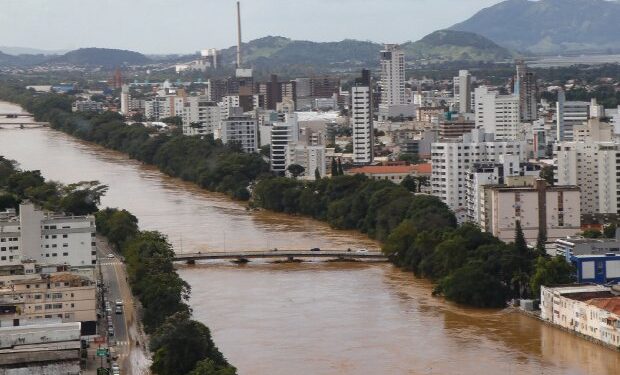 Santa Catarina registra 119 municípios atingidos pelas chuvas