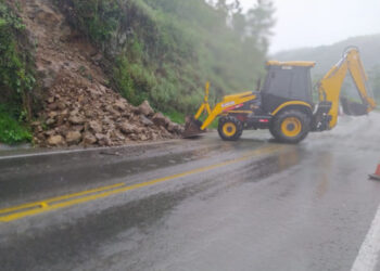 Chuva provoca queda de barreiras e muro em Corupá 