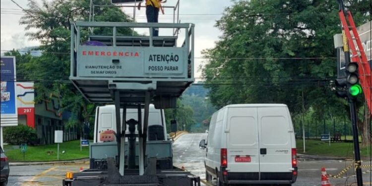 Semáforos inteligentes entram em operação em Jaraguá do Sul