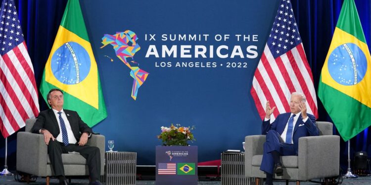 Presidentes Bolsonaro e Biden fazem reunião bilateral nos EUA