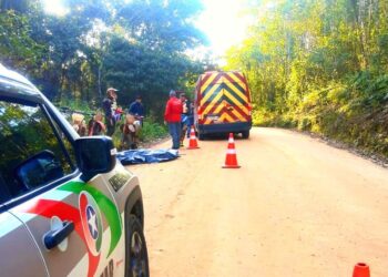 Homem passa mal e morre durante trilha de moto em São João do Itaperiú