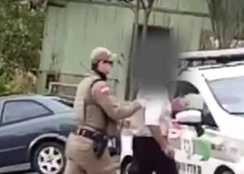 [Vídeo] Idoso é preso após estuprar cachorro em Jaraguá do Sul