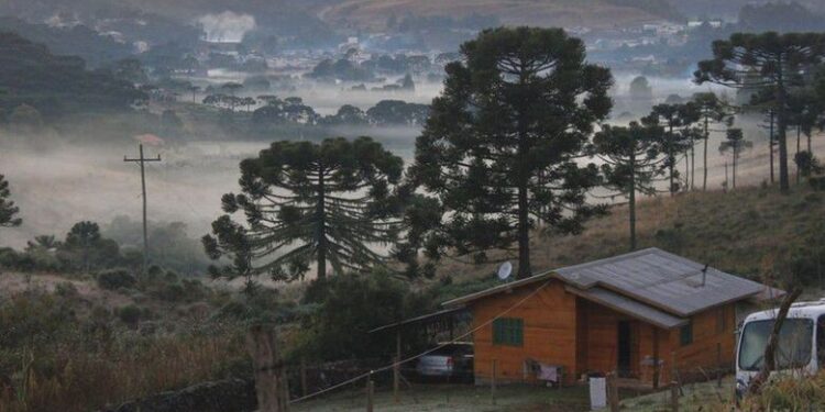 Nova frente fria atinge o Sul do Brasil neste fim de semana