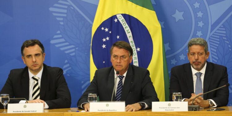 Presidente propõe ressarcir estados em troca de ICMS zero