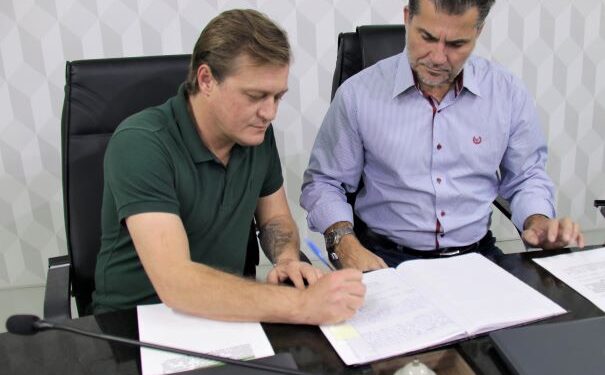 Ronnie Lux toma posse na Câmara de Vereadores de Jaraguá do Sul