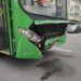 Ônibus e carro colidem no Centro de Jaraguá do Sul