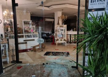 [Fotos] Loja de perfumes no Centro de Jaraguá do Sul é furtada