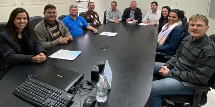 Recursos do Plano 1000 são liberados e Schroeder autoriza início da construção da Ponte dos Imigrantes