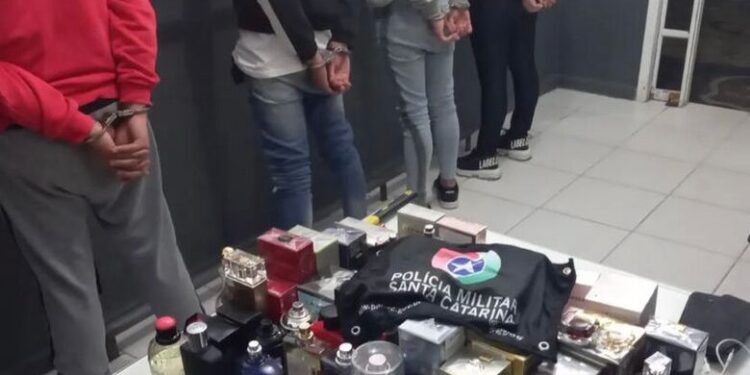 [Fotos] Quadrilha do Paraná é presa após arrombamentos de lojas em Jaraguá do Sul