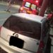 Mulher e criança ficam feridas após carro bater em poste em Jaraguá do Sul