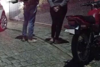 Motociclista de 18 anos cai após tentar fugir da PM em Jaraguá do Sul