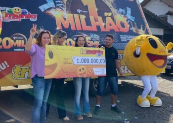 Jaraguaense que ganhou R$ 1 milhão na Trimania recebe prêmio: “Será bem utilizado”