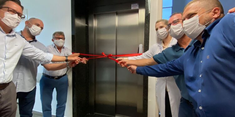 Hospital Santo Antônio, de Guaramirim, recebe novo elevador