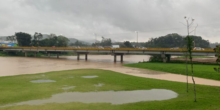 [Vídeos e fotos] Jaraguá do Sul registra 148 milímetros nas últimas 72 horas