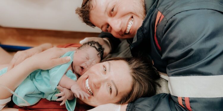 Filho de socorrista do Samu nasce na ambulância em que o pai trabalha em SC