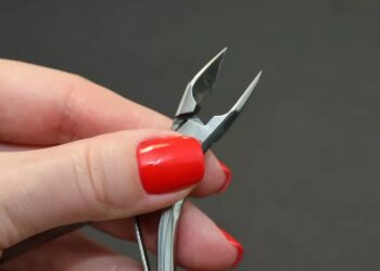 Mulher furta 26 alicates de unha e é presa em Jaraguá