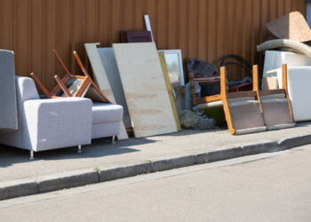 Mulher é agredida por retirada de móveis de residência em Jaraguá do Sul