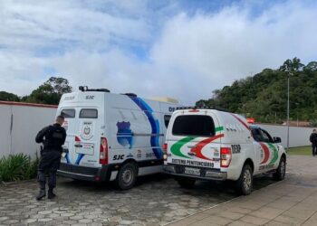 Homem que confessou matar filha de cinco anos deixa júri popular em Guaramirim