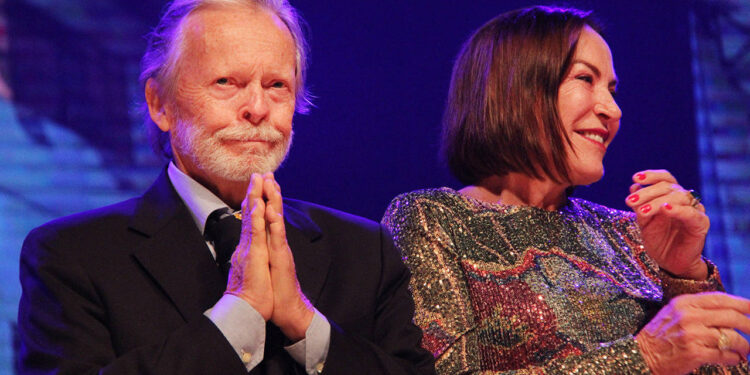 Wandér Weege recebe homenagem da SCAR