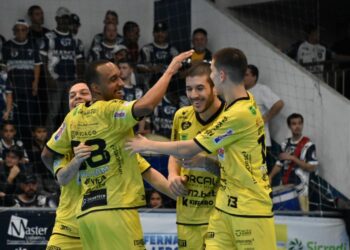 Jaraguá Futsal bate São Francisco no Campeonato Catarinense
