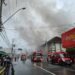 [Vídeos e fotos] Incêndio atinge loja no Centro de Jaraguá do Sul
