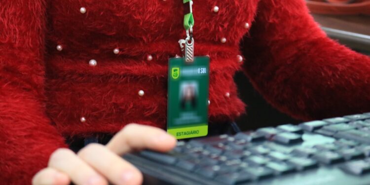 Inscrições para estagiários no Ensino Médio abrem nesta sexta em Jaraguá