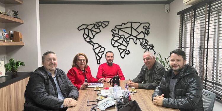 Cosmos Viagem e Turismo celebra 40 anos e comemora o bom momento do setor