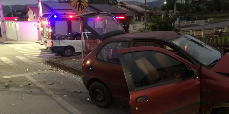 Homem fica gravemente ferido após acidente em Schroeder