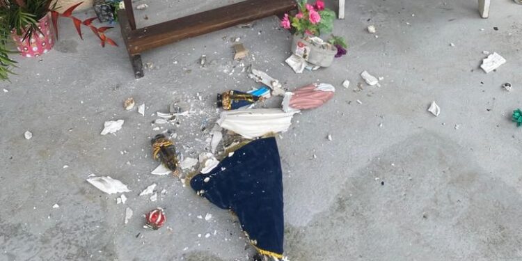 Gruta é alvo de vândalo e imagem de Nossa Senhora é quebrada em Jaraguá