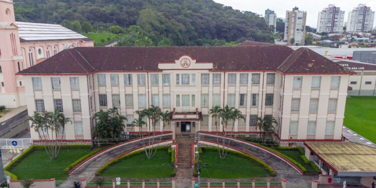 Colégio Marista, de Jaraguá, realiza simulação de incêndio na segunda-feira (31)