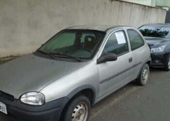 Veículo abandonado em via pública por mais de 15 dias poderá ser removido em Jaraguá